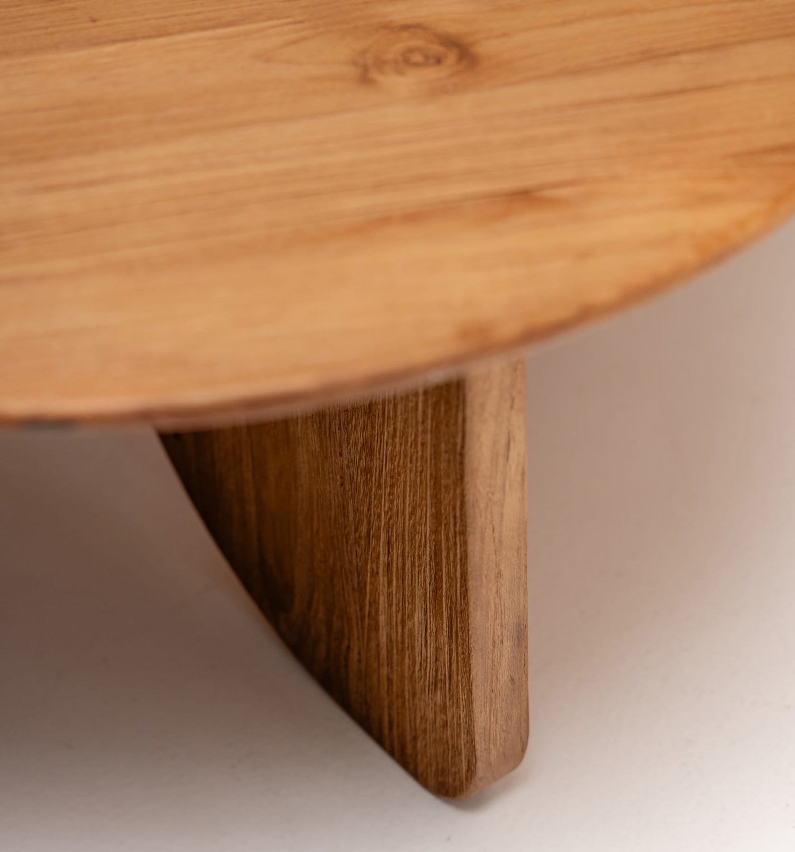 Ace Coffee Table 140