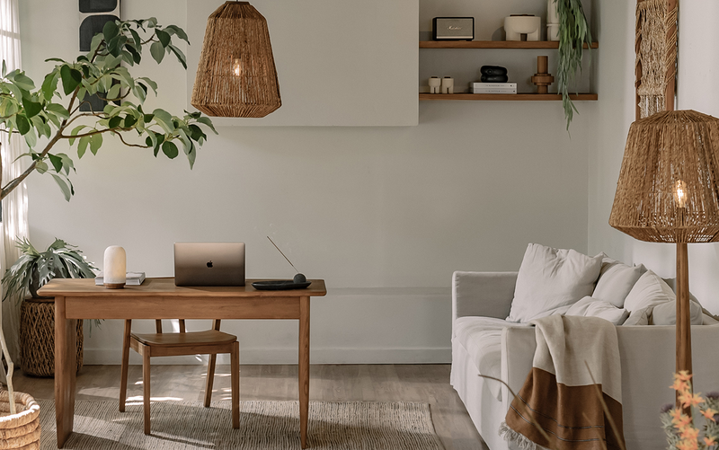 Nova Writing Desk