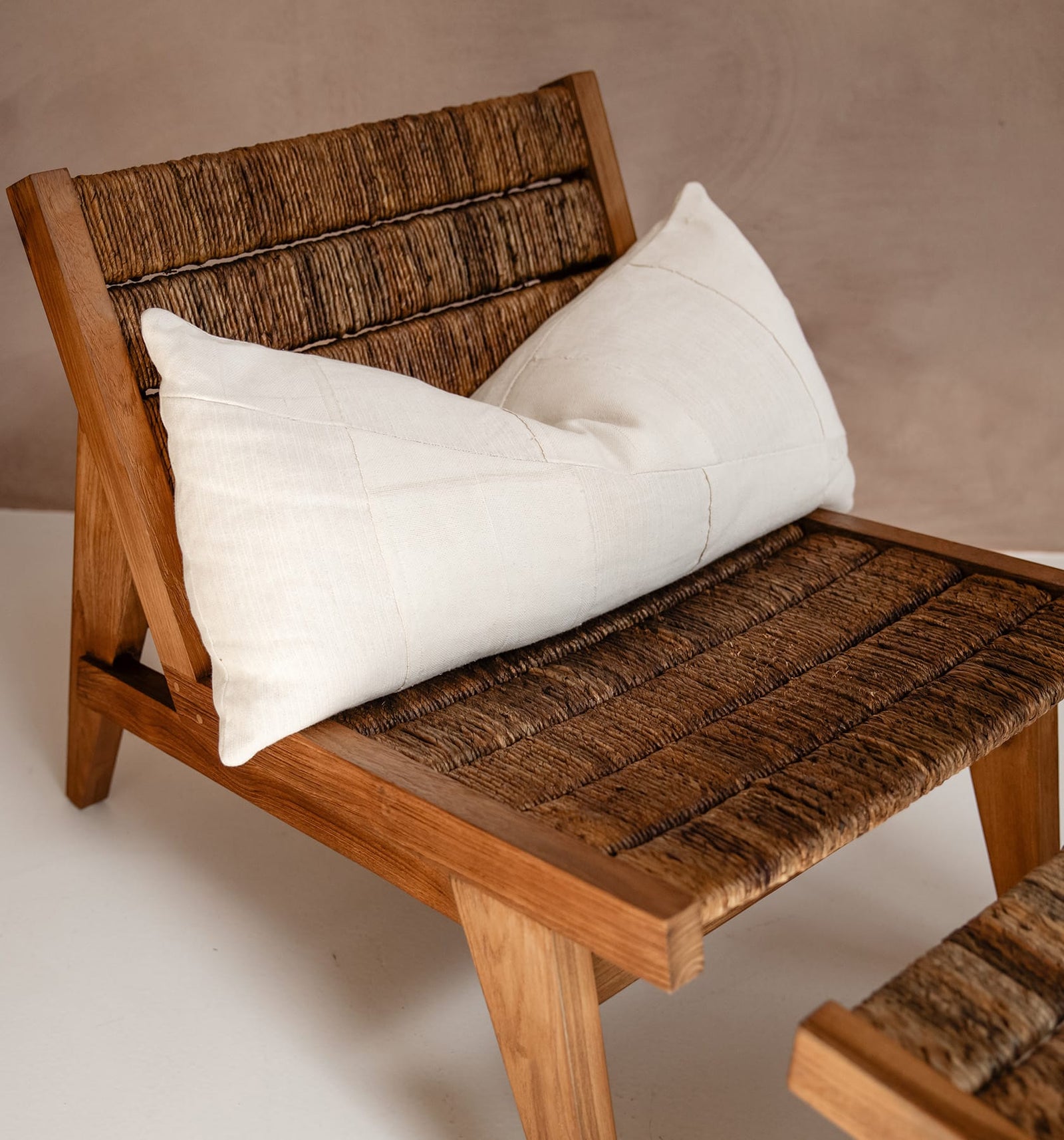 Caterpillar Brawny Lounge Chair