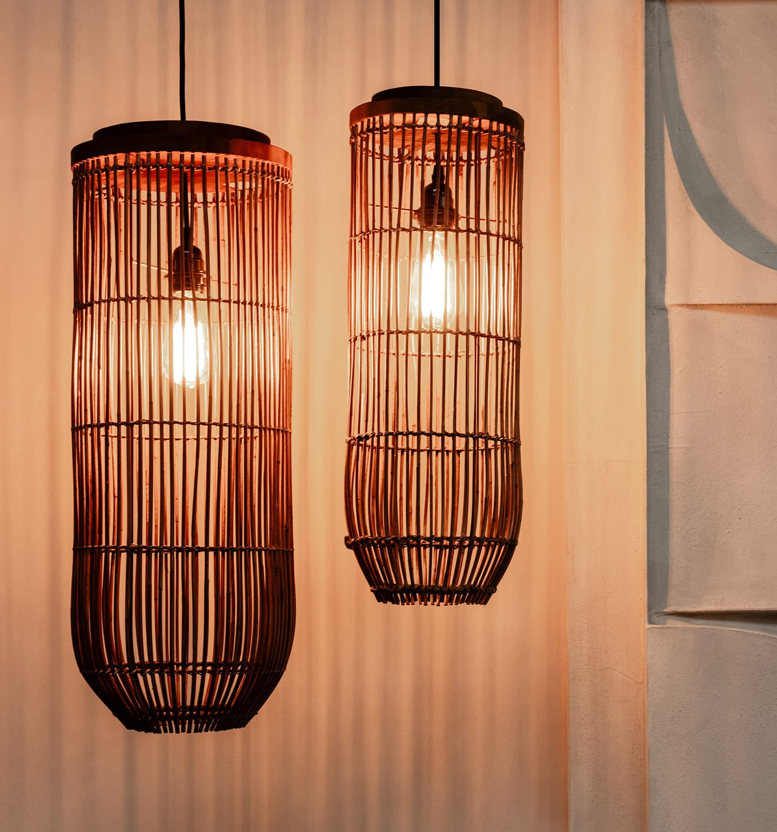 Bright Tub Hanging Lamp
