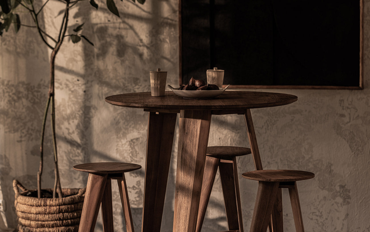 Berri Bar Table