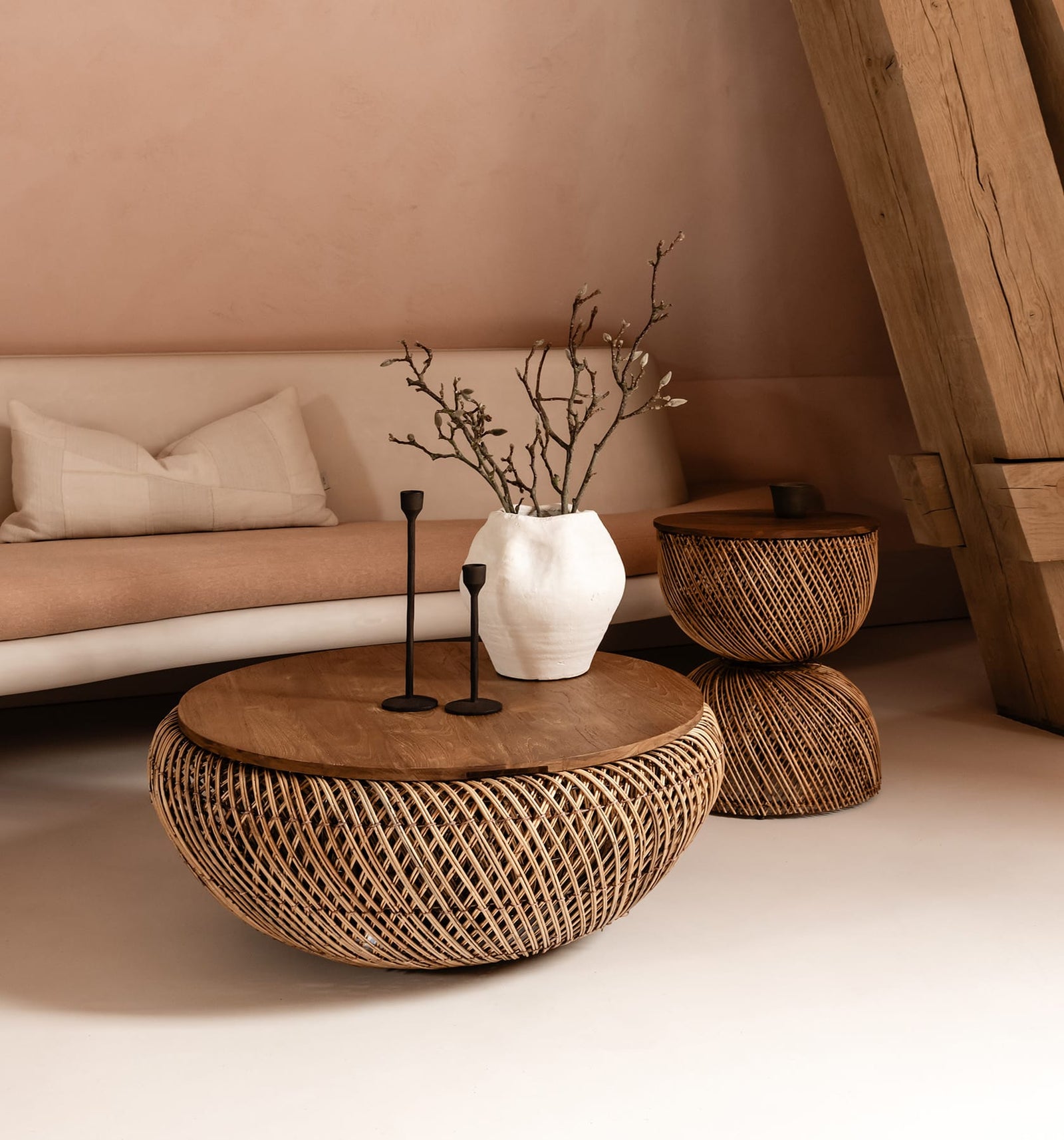 Wave Side Table Kulit
