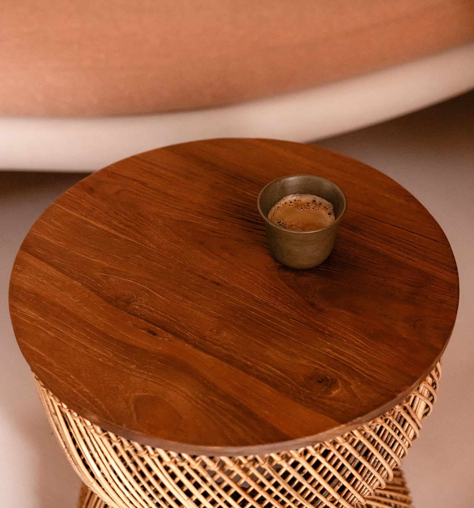 Wave Side Table Kulit