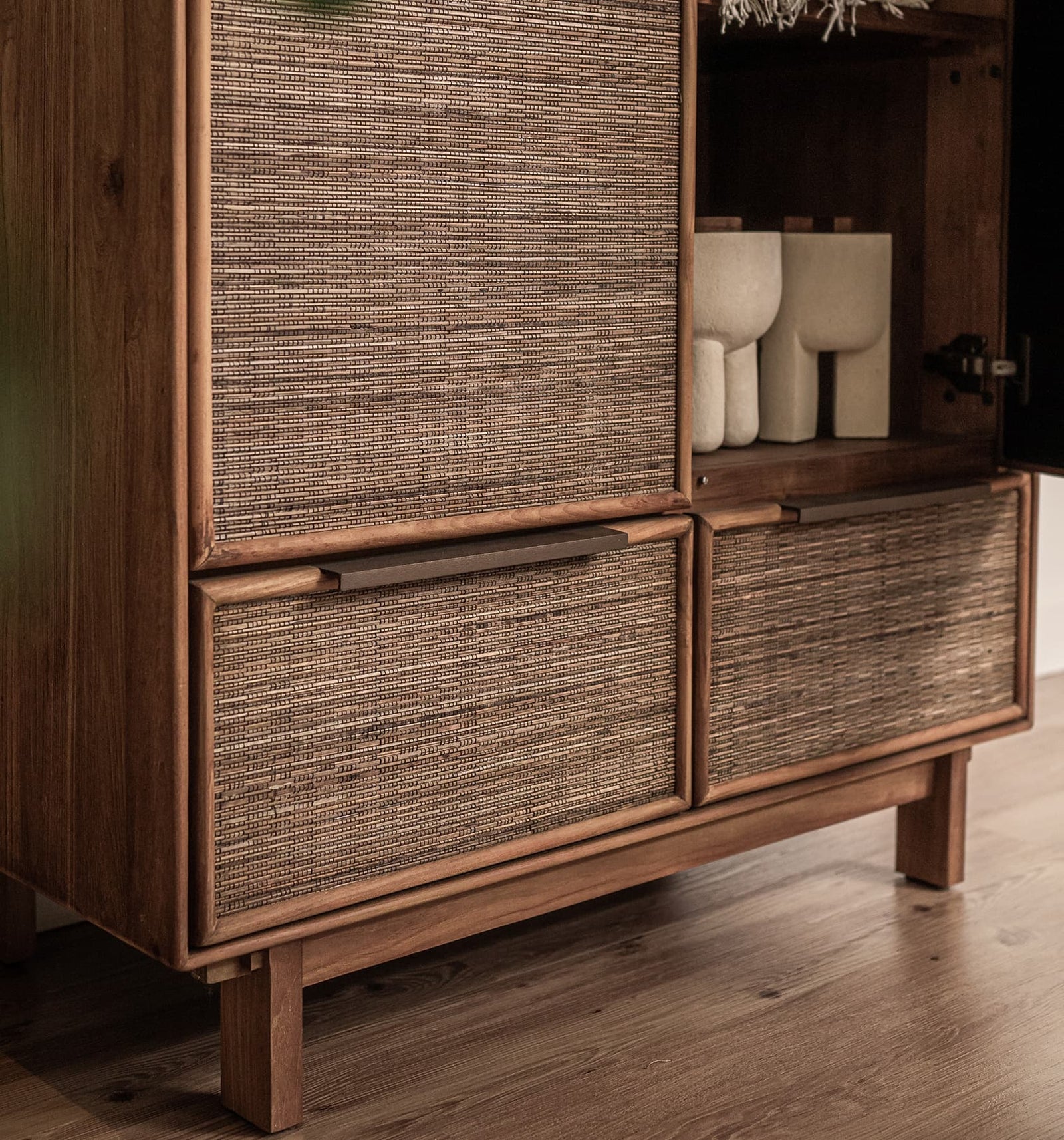 Grace Cabinet 2 Doors 2 Drawers