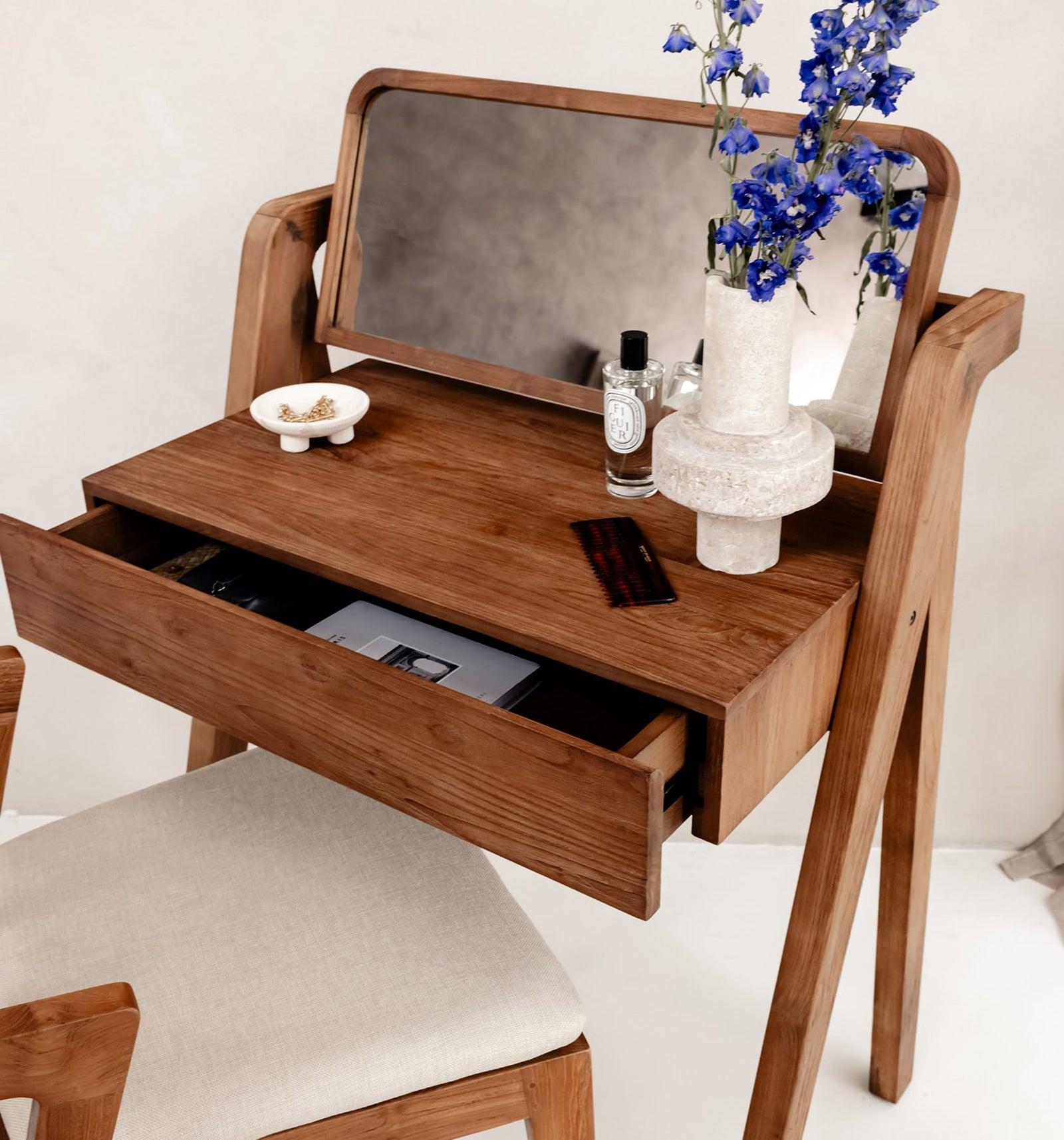 Classy Dressing Table