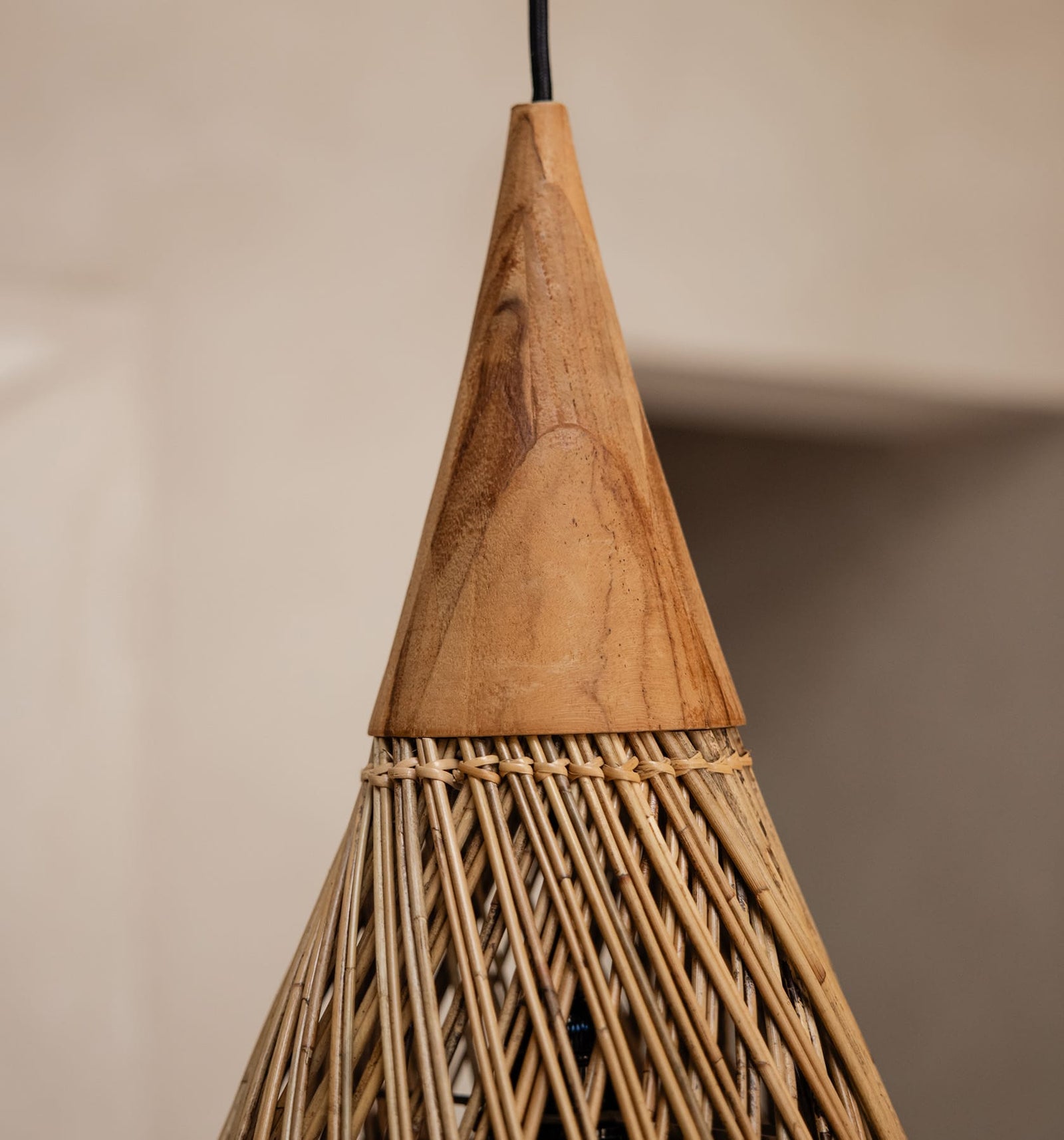 Bright Horn Lamp