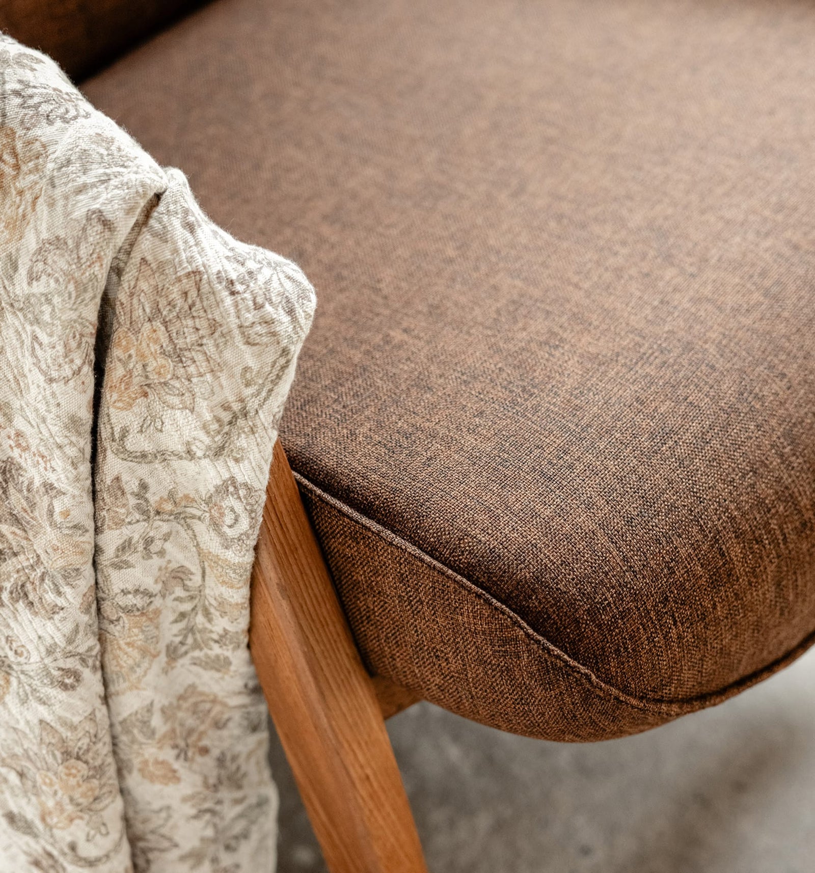 Jesse Lounge Chair - Brown