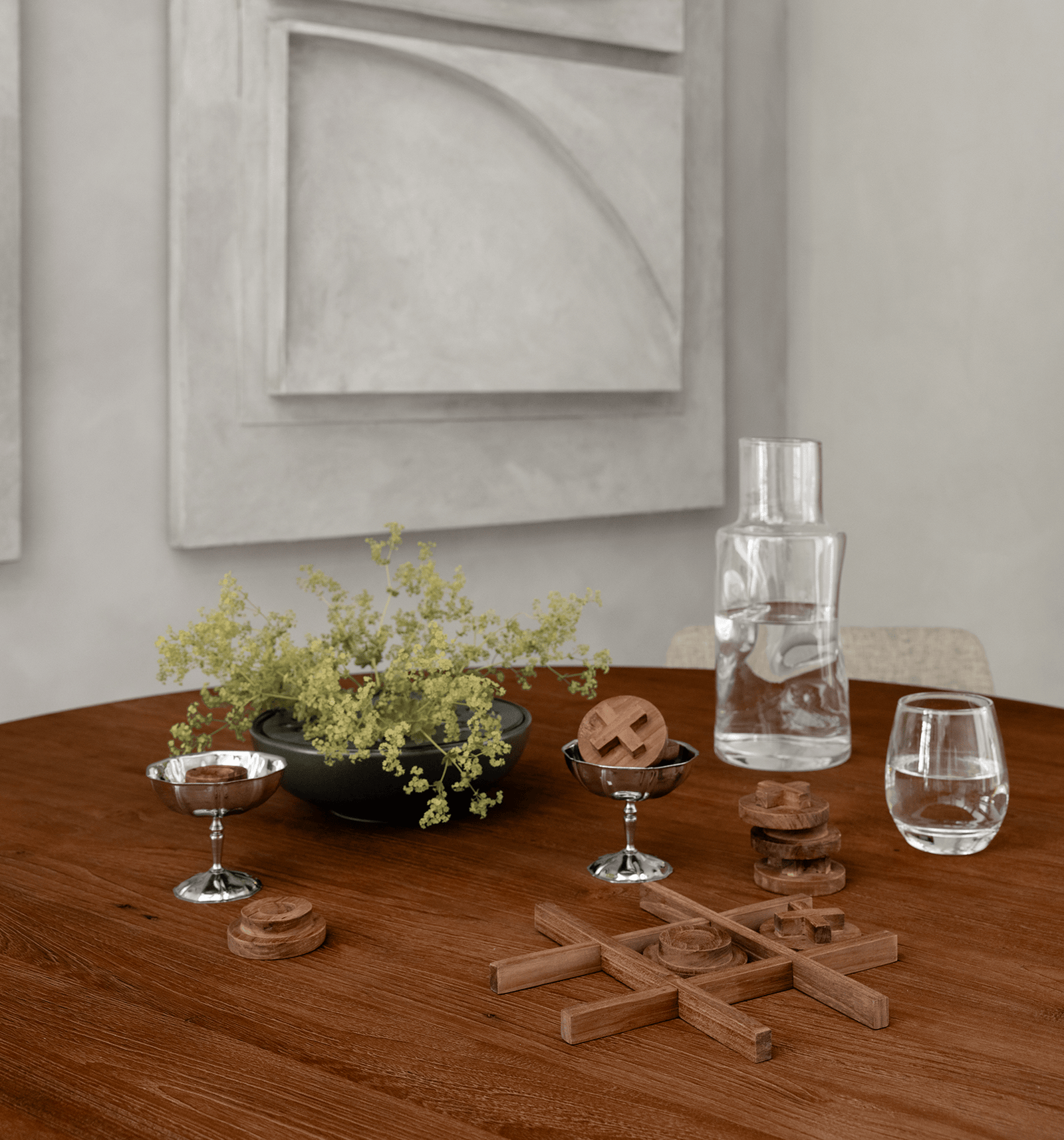 Kupu-kupu Round Dining Table