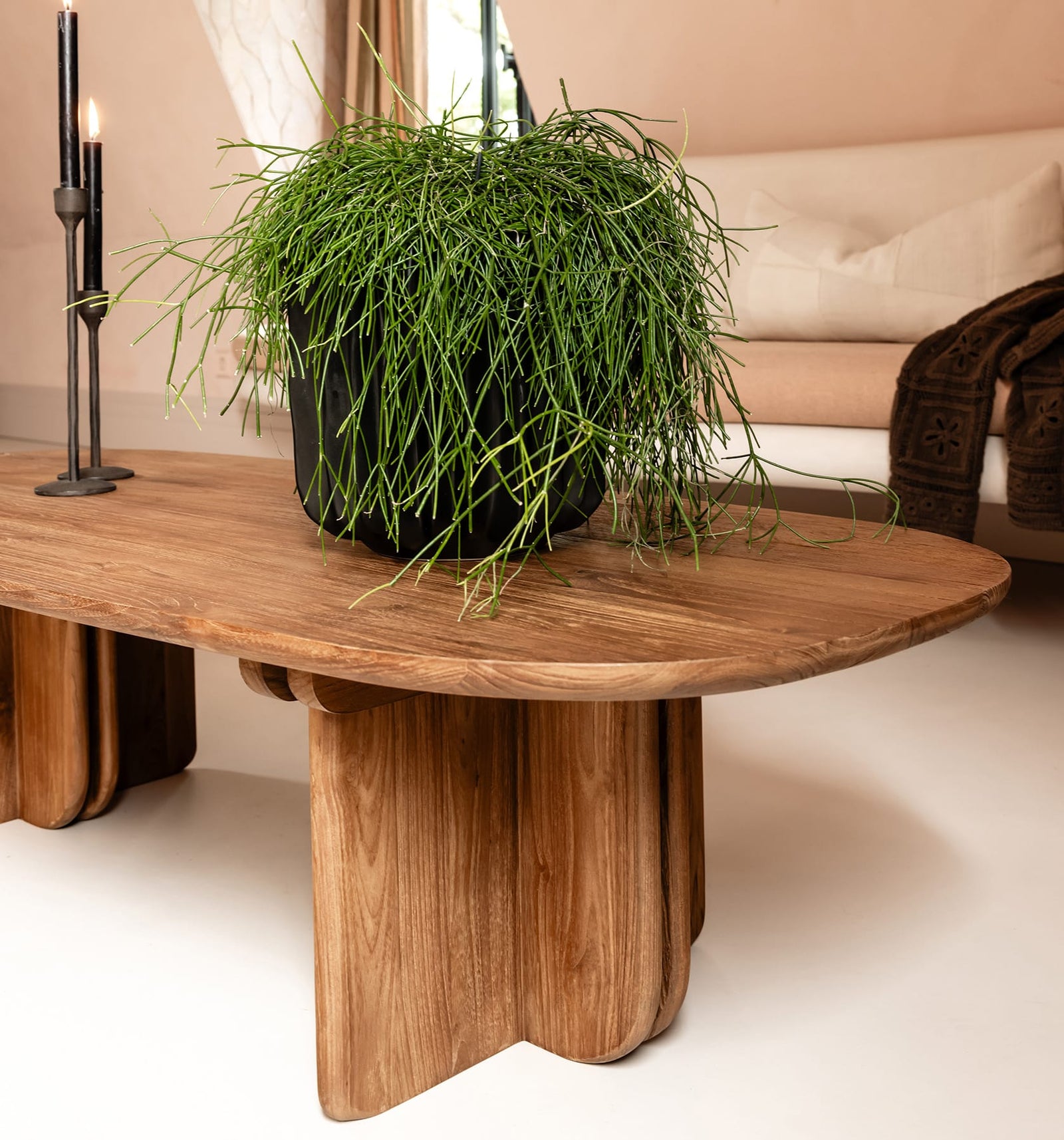 Linea Coffee Table