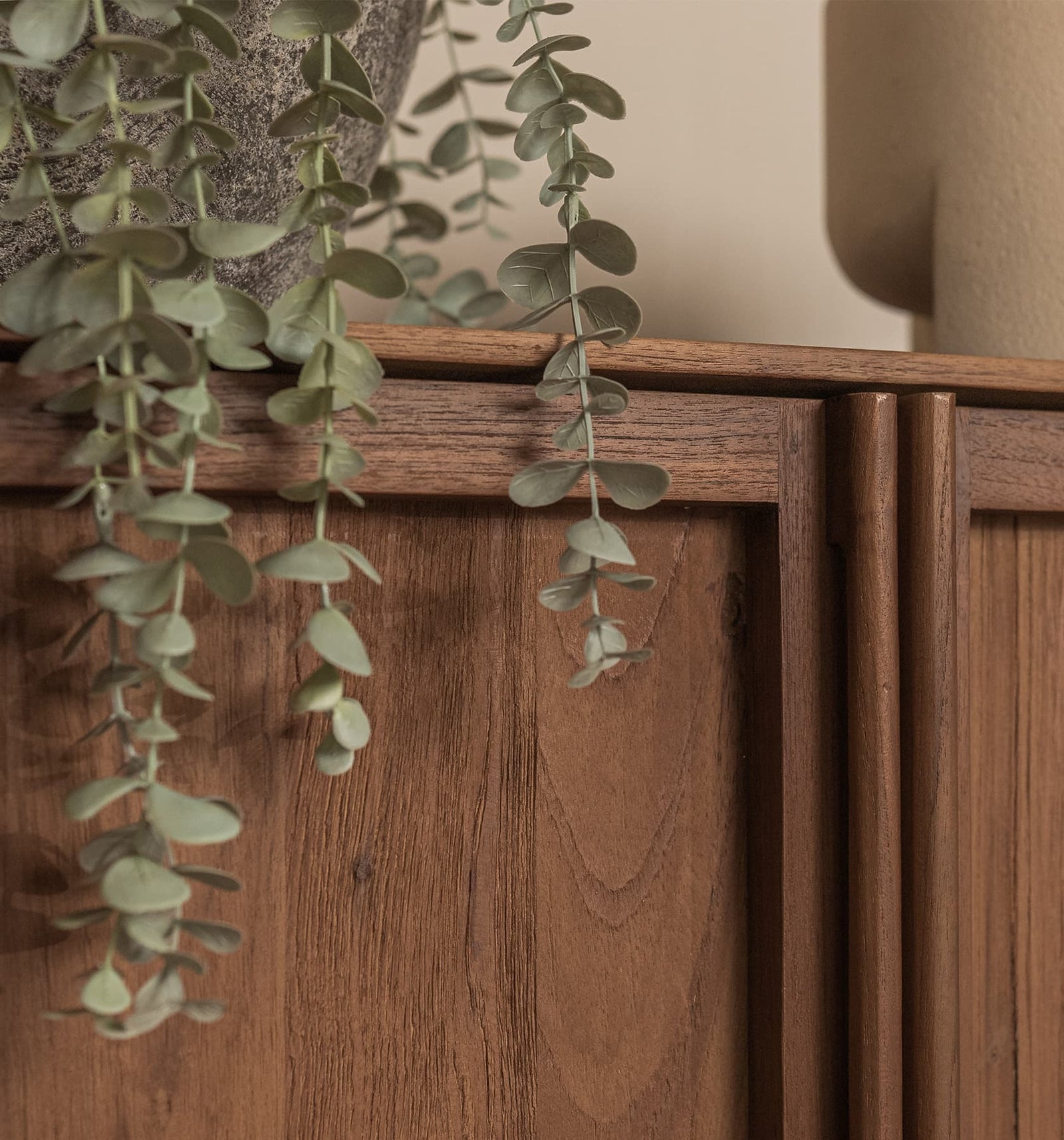 Motion Cabinet 2 Doors
