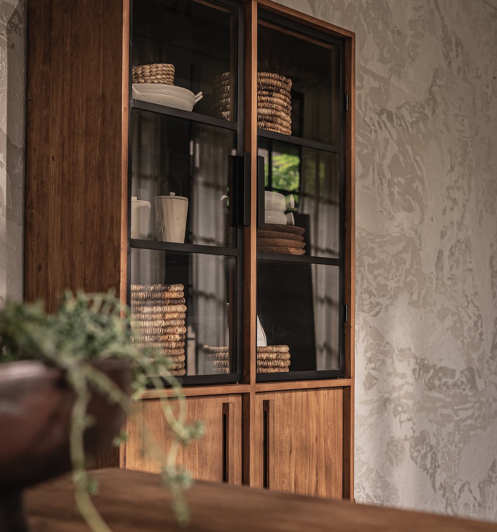 Outline Cabinet 4 Doors 1 Open Rack