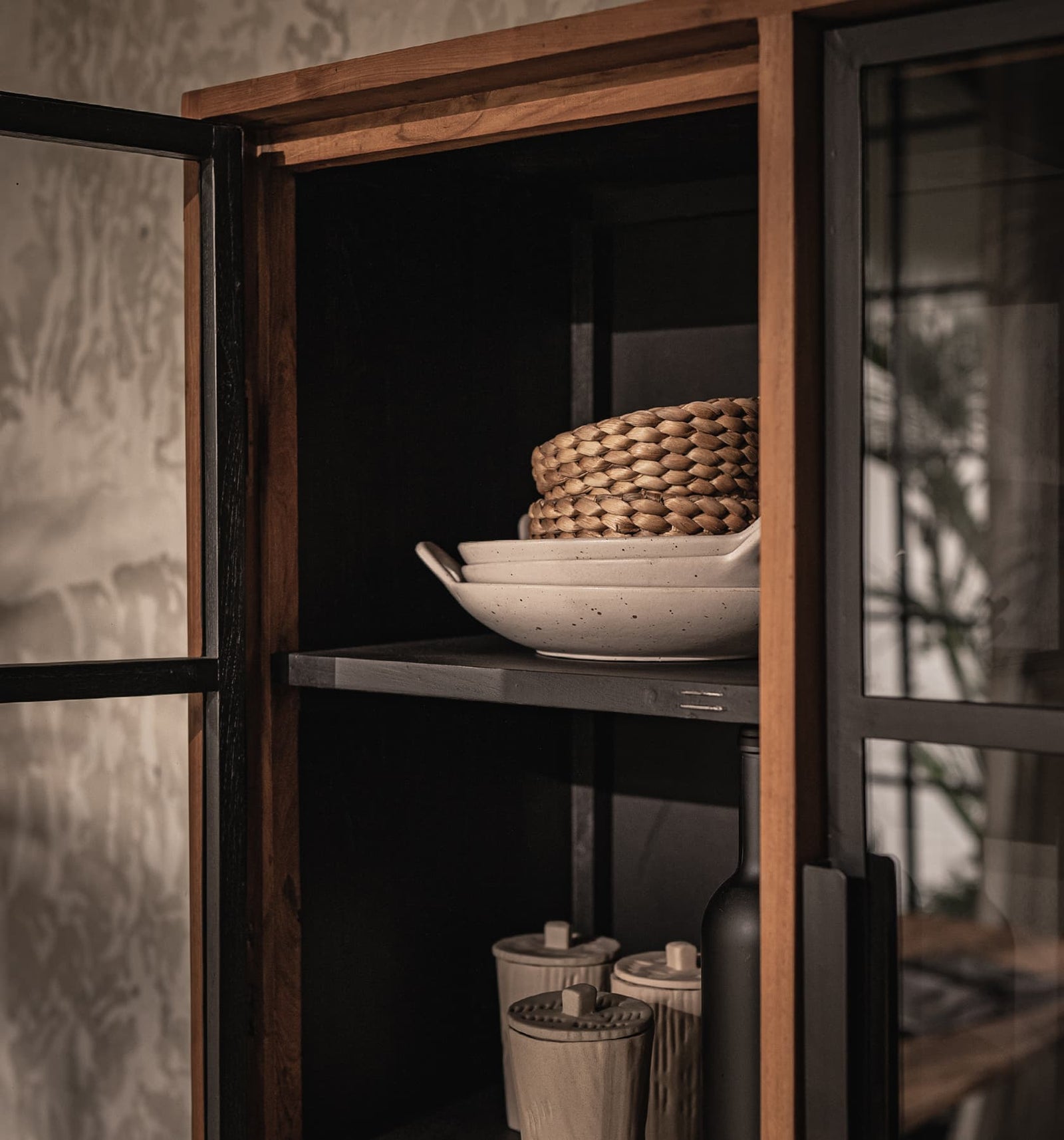 Outline Cabinet 4 Doors 1 Open Rack