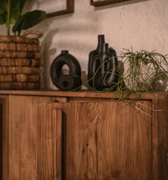 Outline Dresser 3 Doors