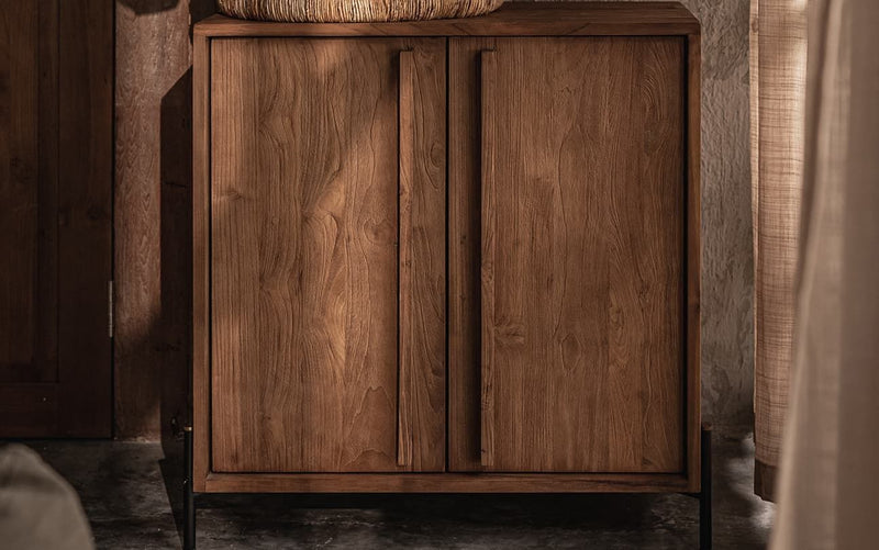 Outline Dresser
