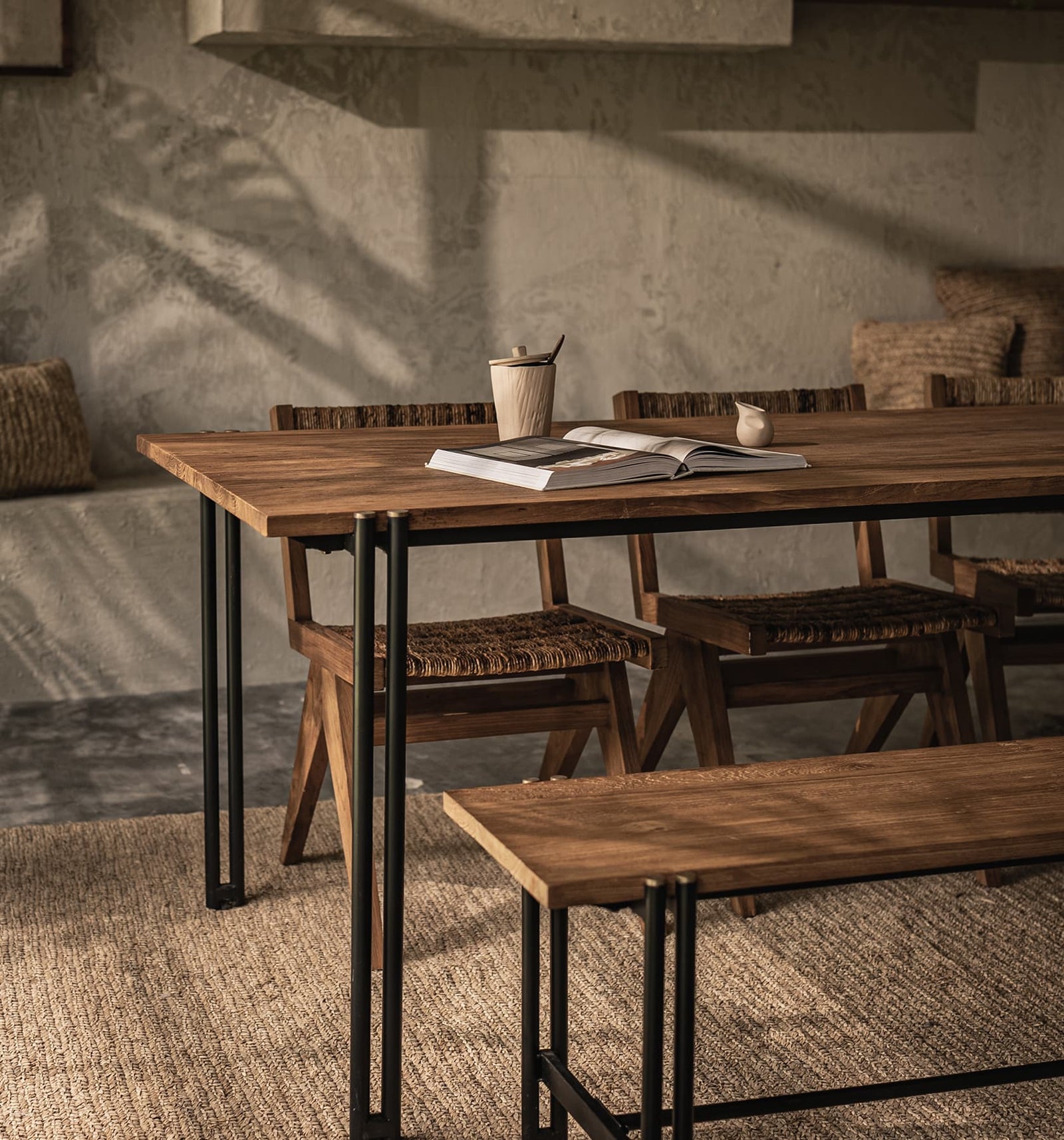 Outline Dining Table