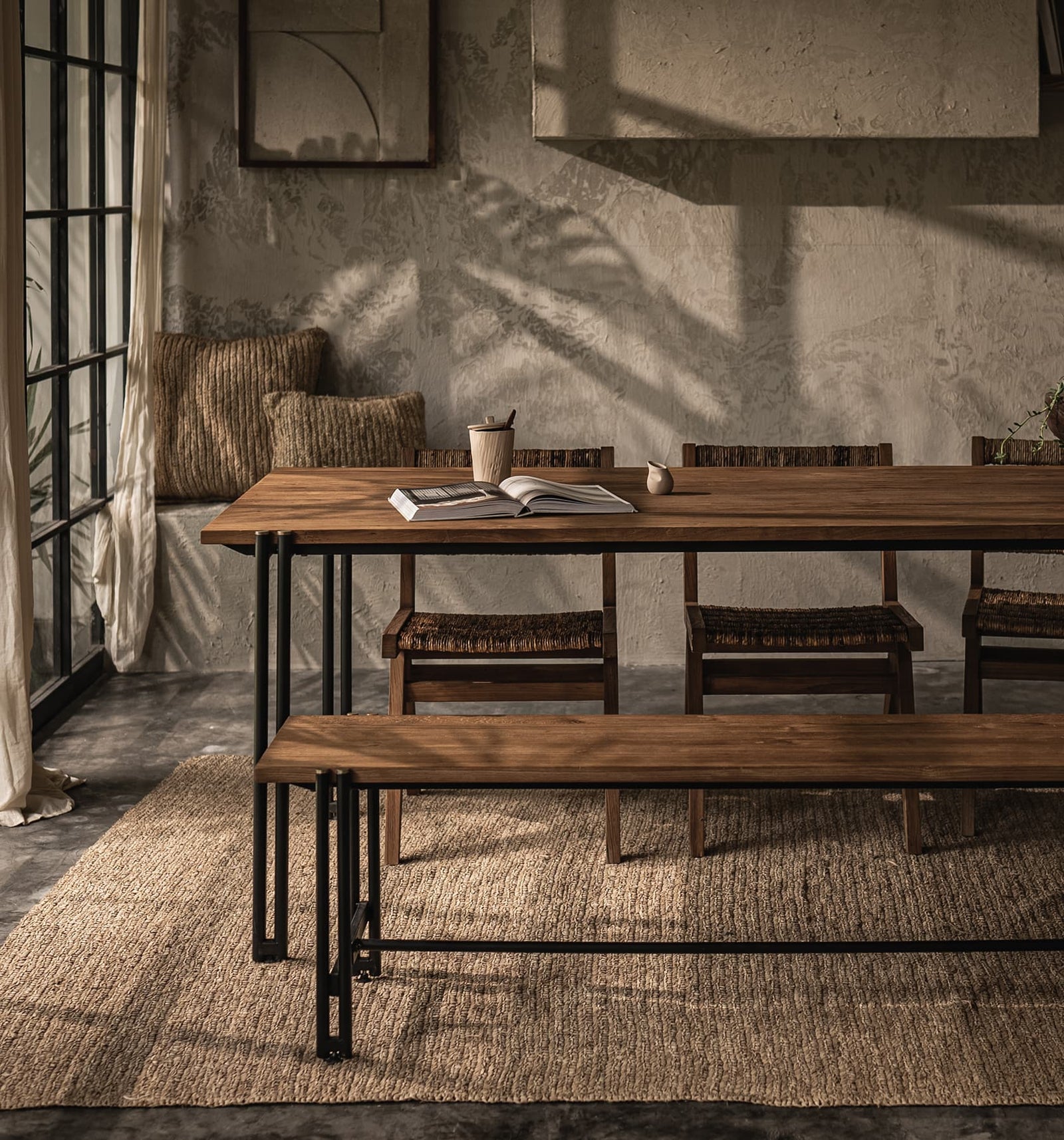 Outline Dining Table
