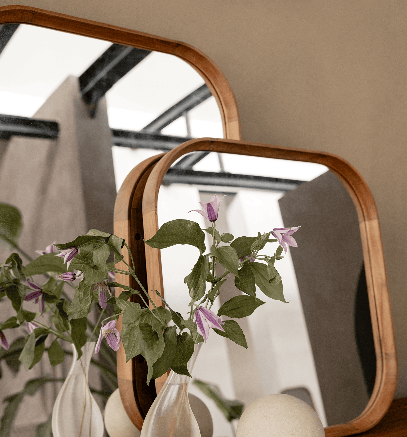 Opral Mirror D