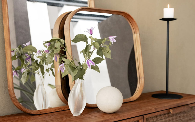 Opral Mirror