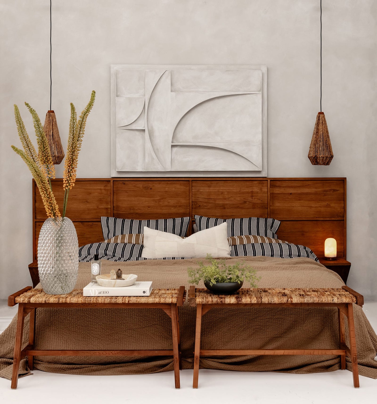 Outline Bed with Side Table