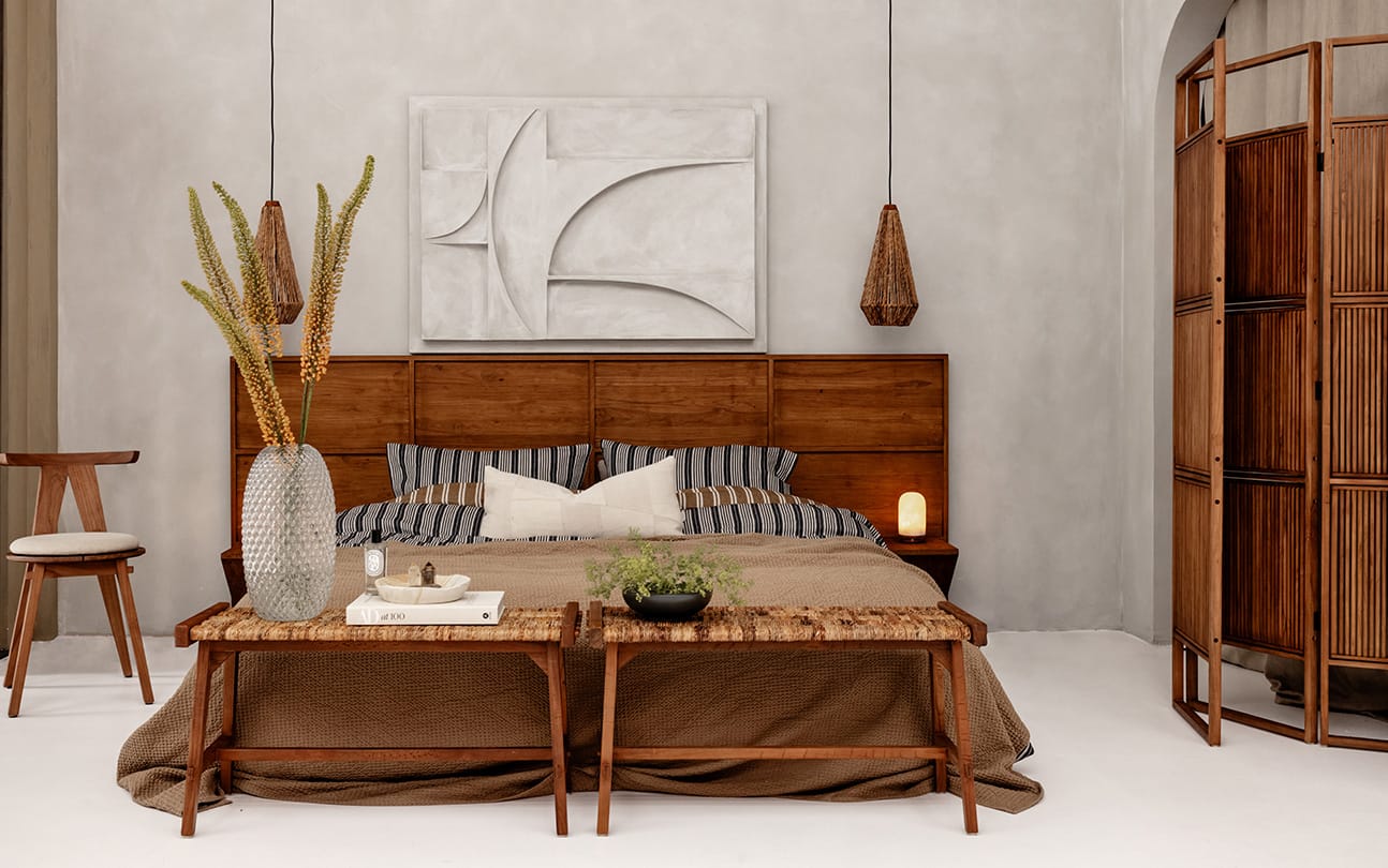 Outline Bed with Side Table