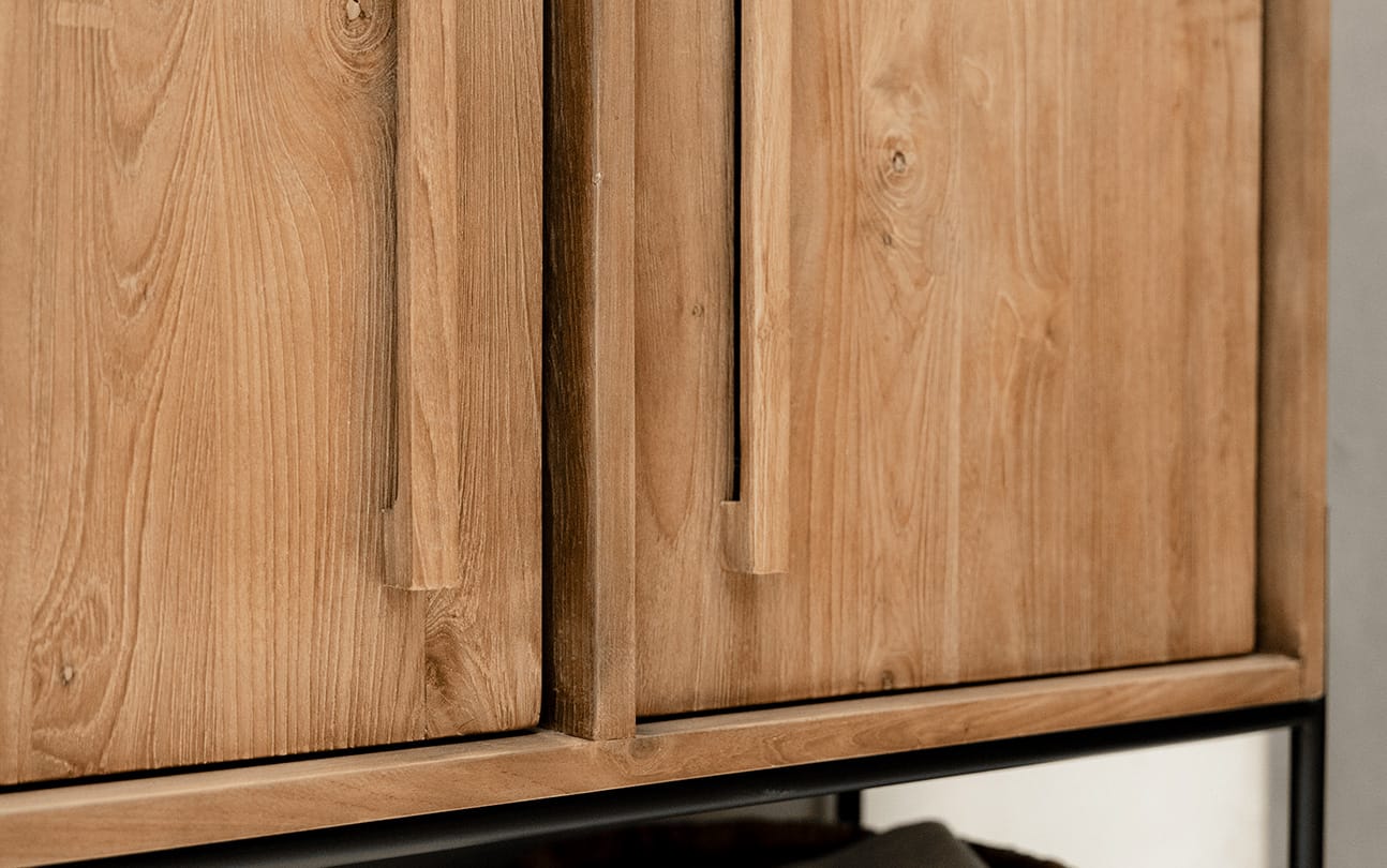 Outline Cabinet