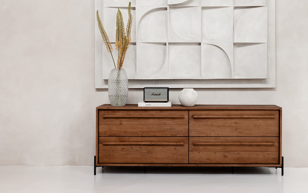 Outline Dresser