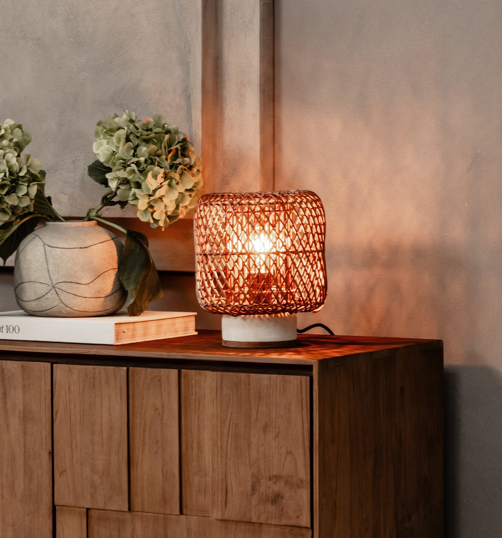 Pole Rattan Table Lamp Brown