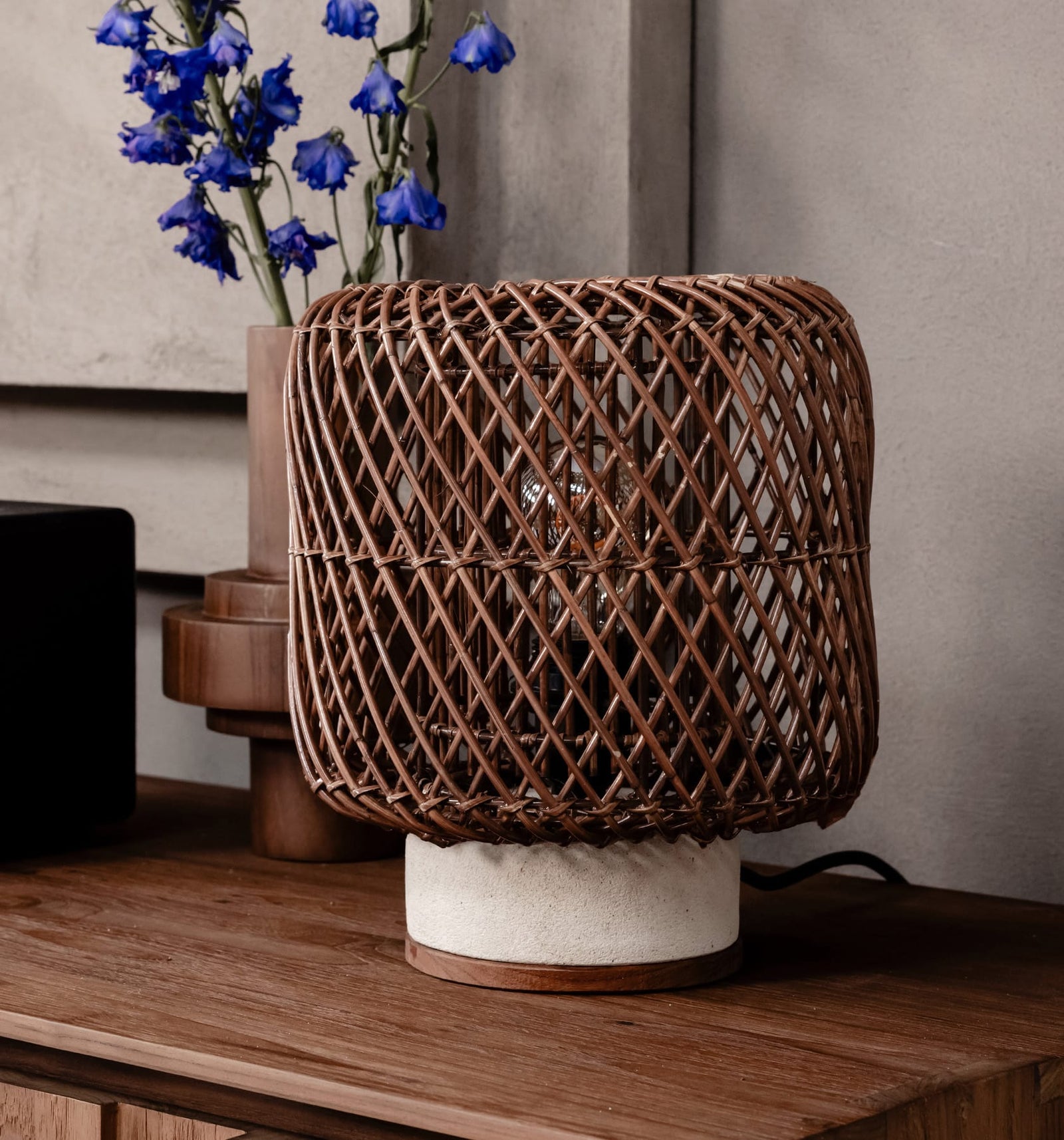 Pole Rattan Table Lamp Brown