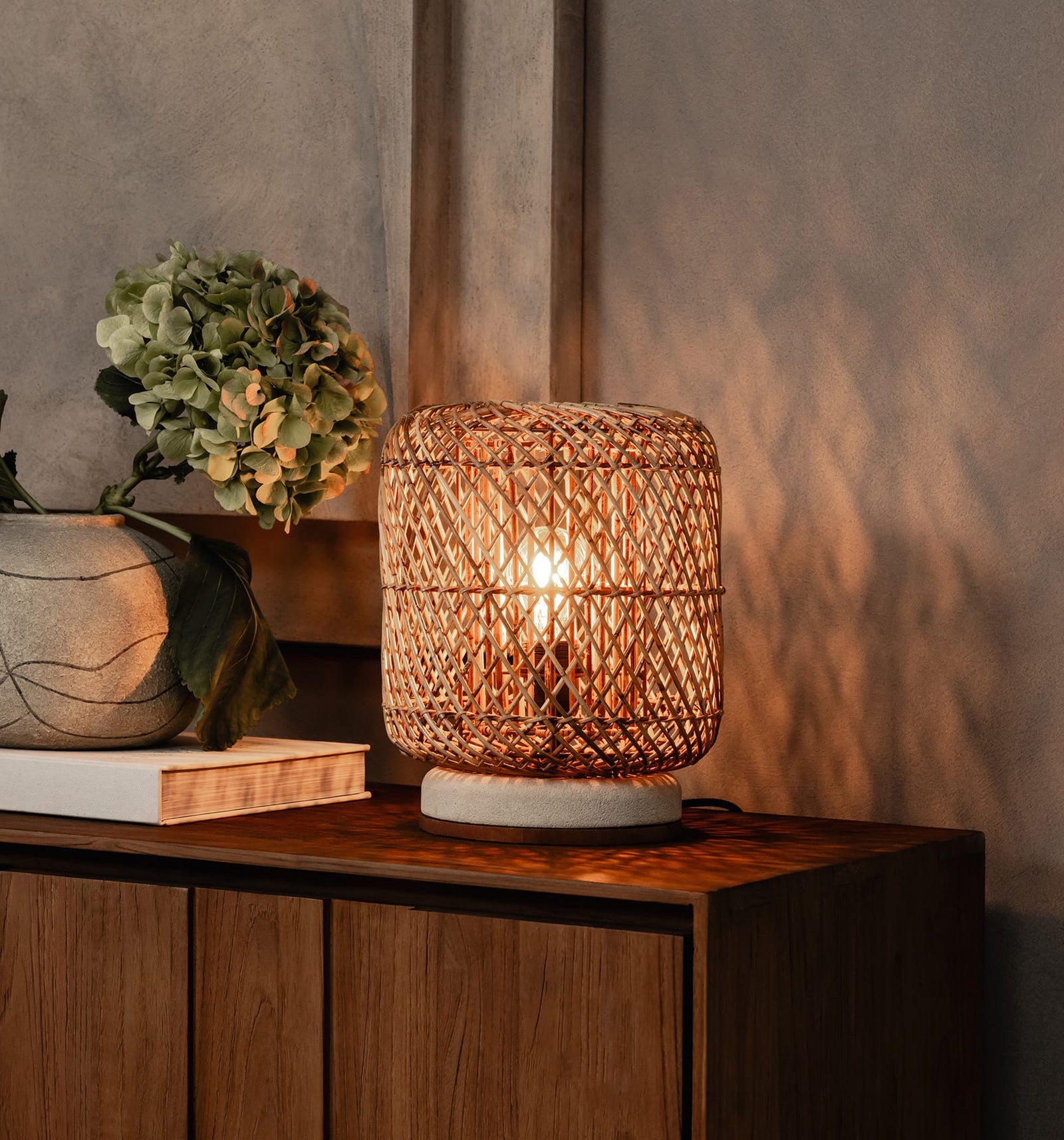 Pole Rattan Table Lamp