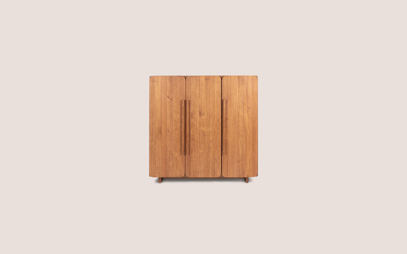 Tess Wardrobe