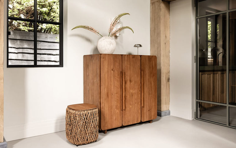 Tess Wardrobe