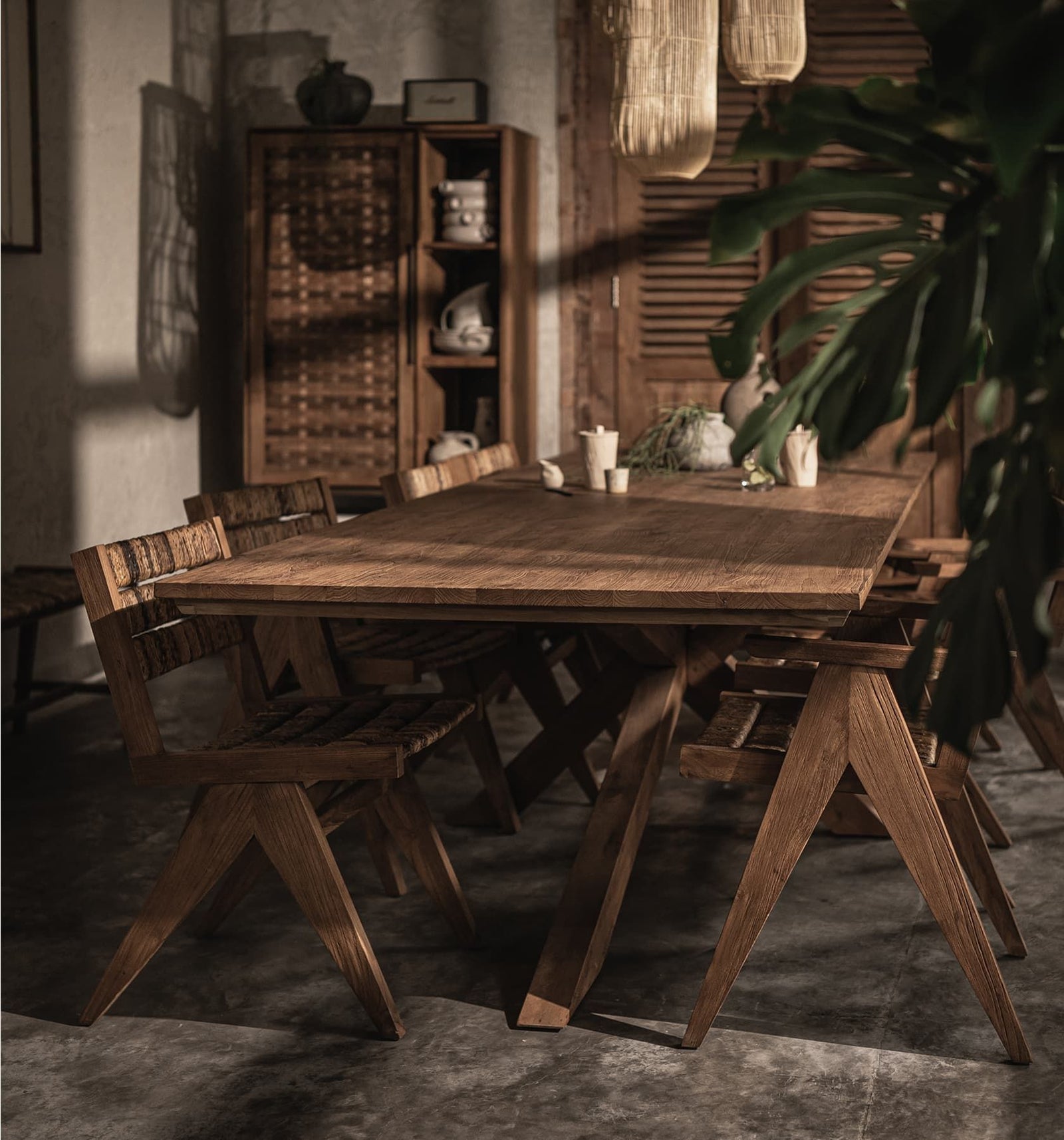 Xono Dining Table (Second Chance)