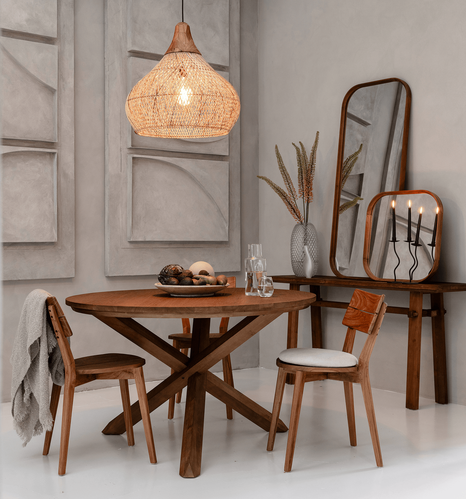 Xono Round Dining Table